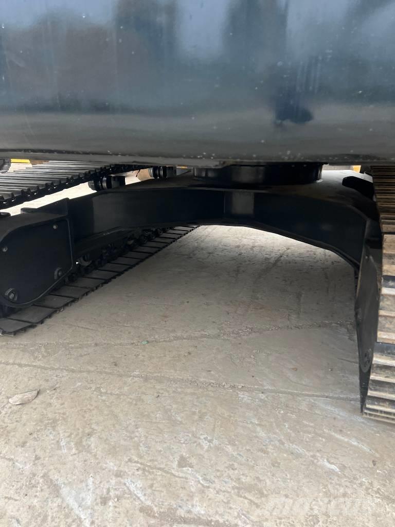 Hyundai HX 220 HD Pelle sur chenilles