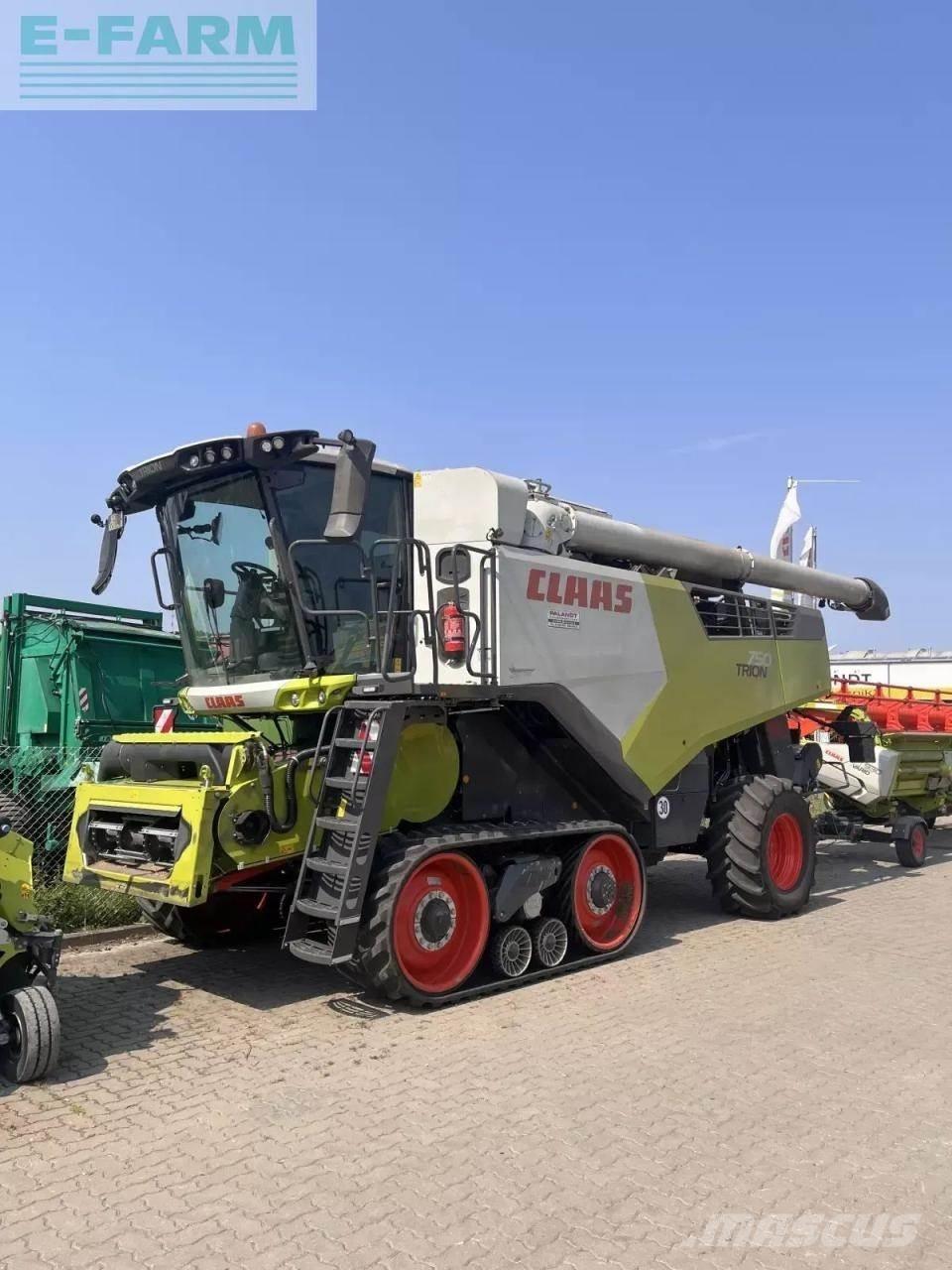 CLAAS trion 750 tt Moissonneuse batteuse
