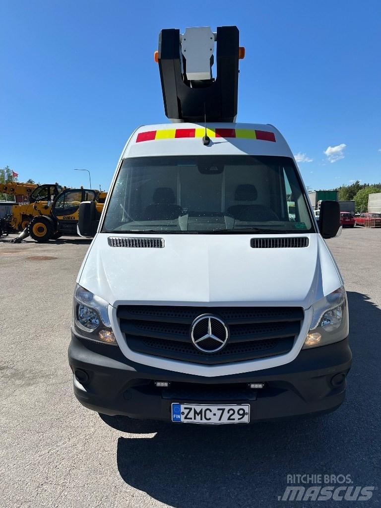 VERSALIFT VDT-170-F Camion nacelle