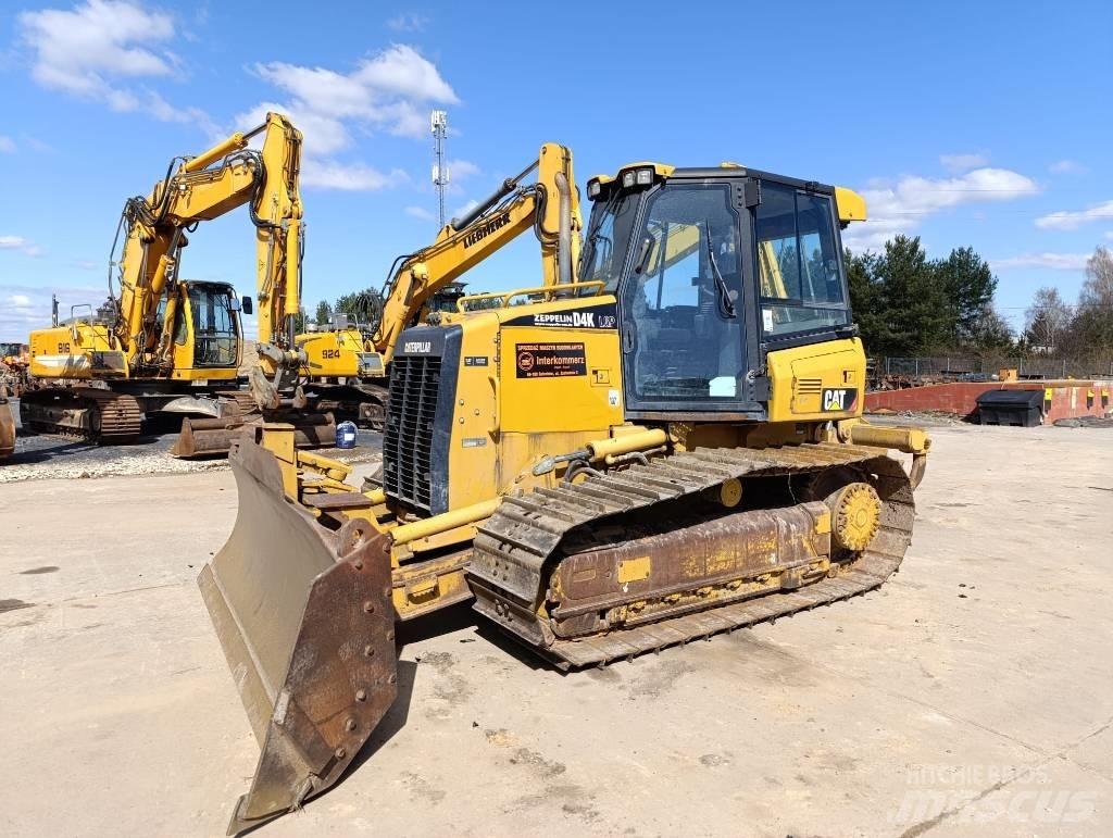 CAT D 4 K Bouteurs sur chenilles