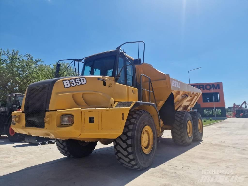 Bell B35D 6x6 Tombereau articulé