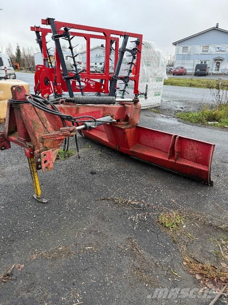 VM 300 JH 2 Niveleuse, lame