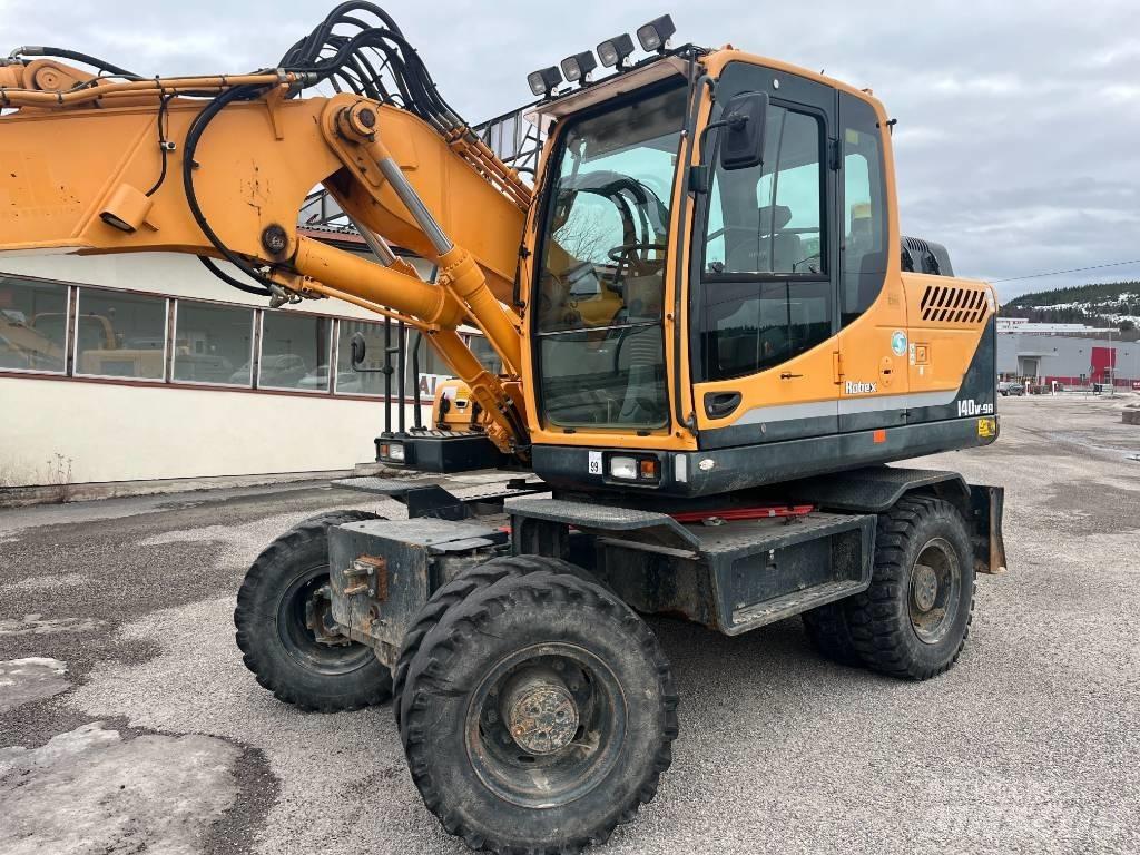 Hyundai 140w 9A Pelle sur pneus