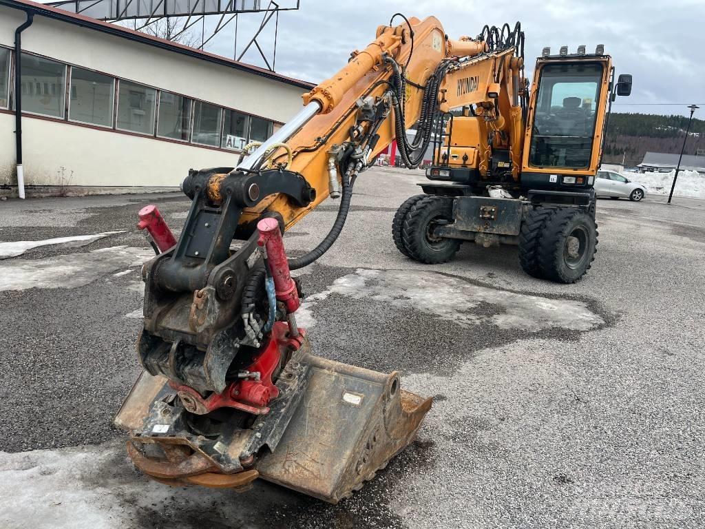 Hyundai 140w 9A Pelle sur pneus