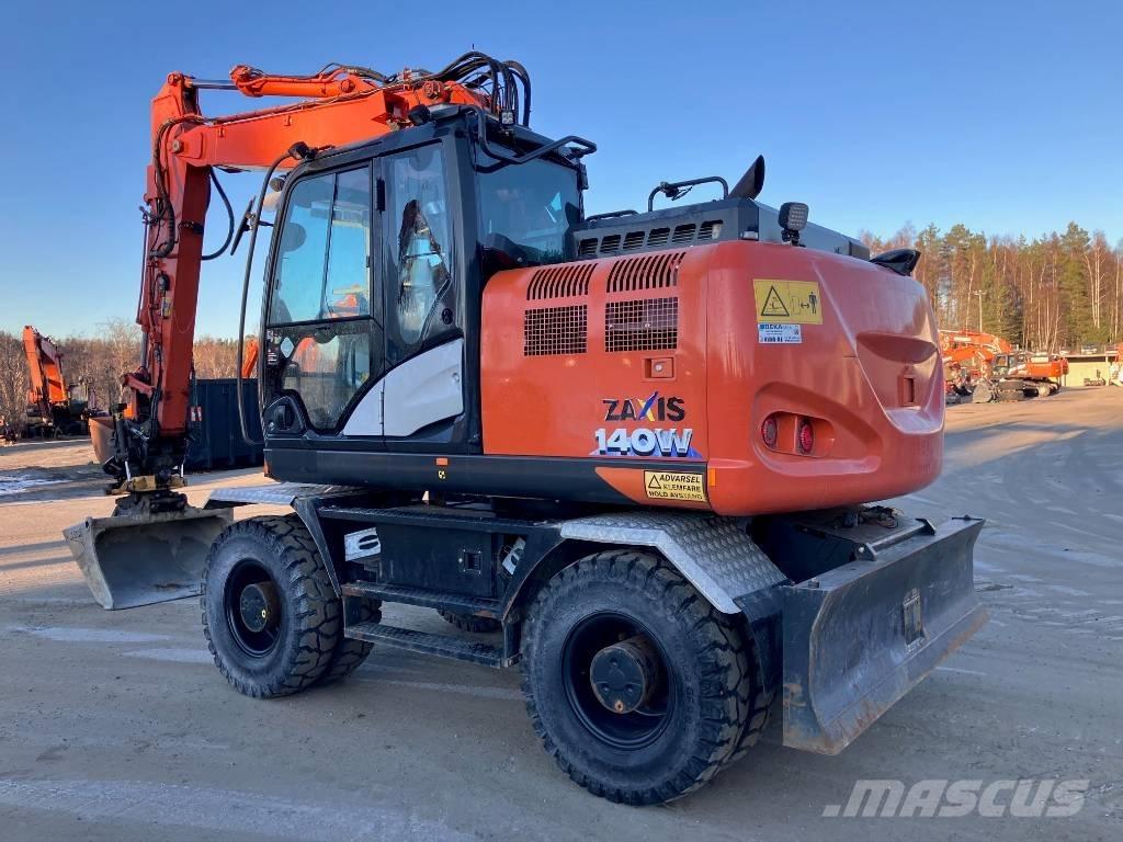Hitachi ZX 140 WT-6 Pelle sur pneus