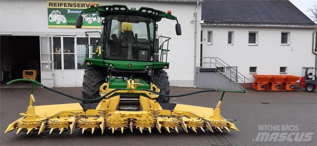 John Deere 8400i Ensileuse automotrice