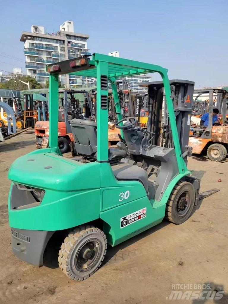 Mitsubishi FD30 Chariots diesel