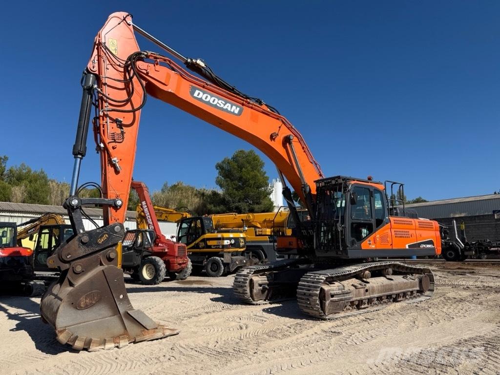 Doosan DX 380 LC Pelle sur chenilles
