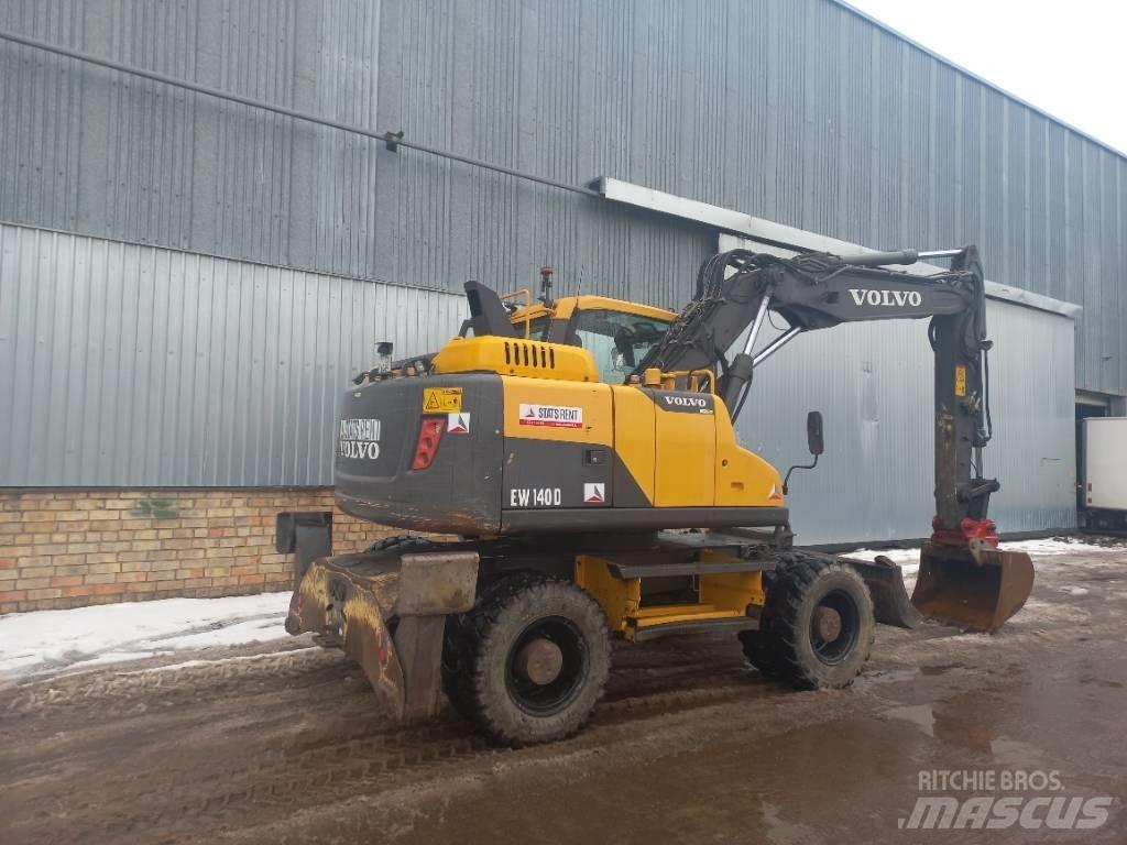 Volvo EW 140 D Pelle sur pneus