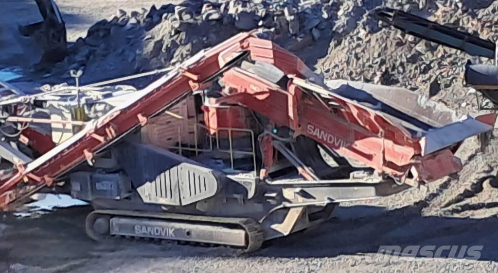 Sandvik QH 332 DDHS Concasseur mobile