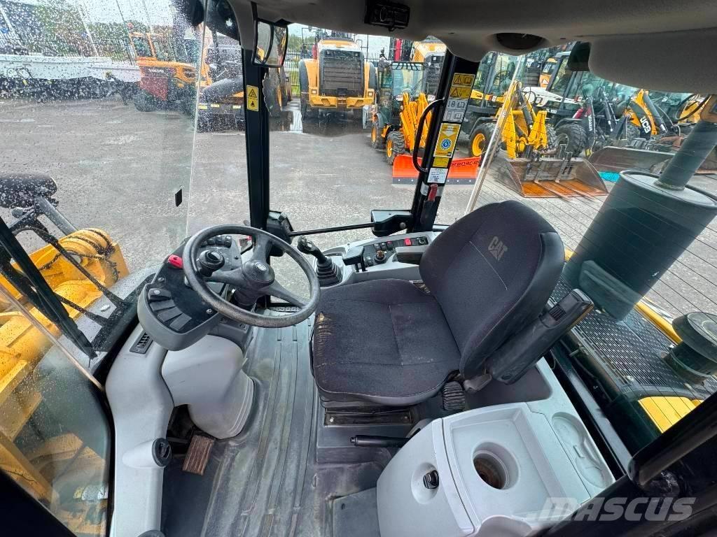 CAT 906 H Chargeuse sur pneus