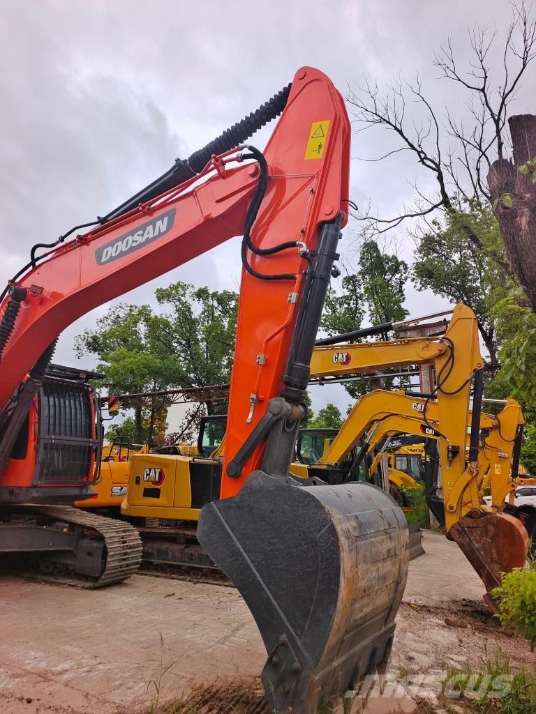 Doosan DX 300 LC Pelle sur chenilles