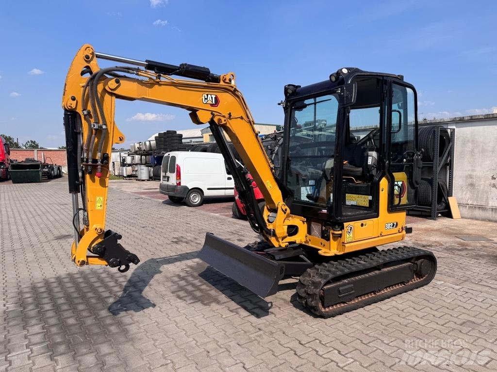 CAT 302.7 D CR Mini pelle < 7t