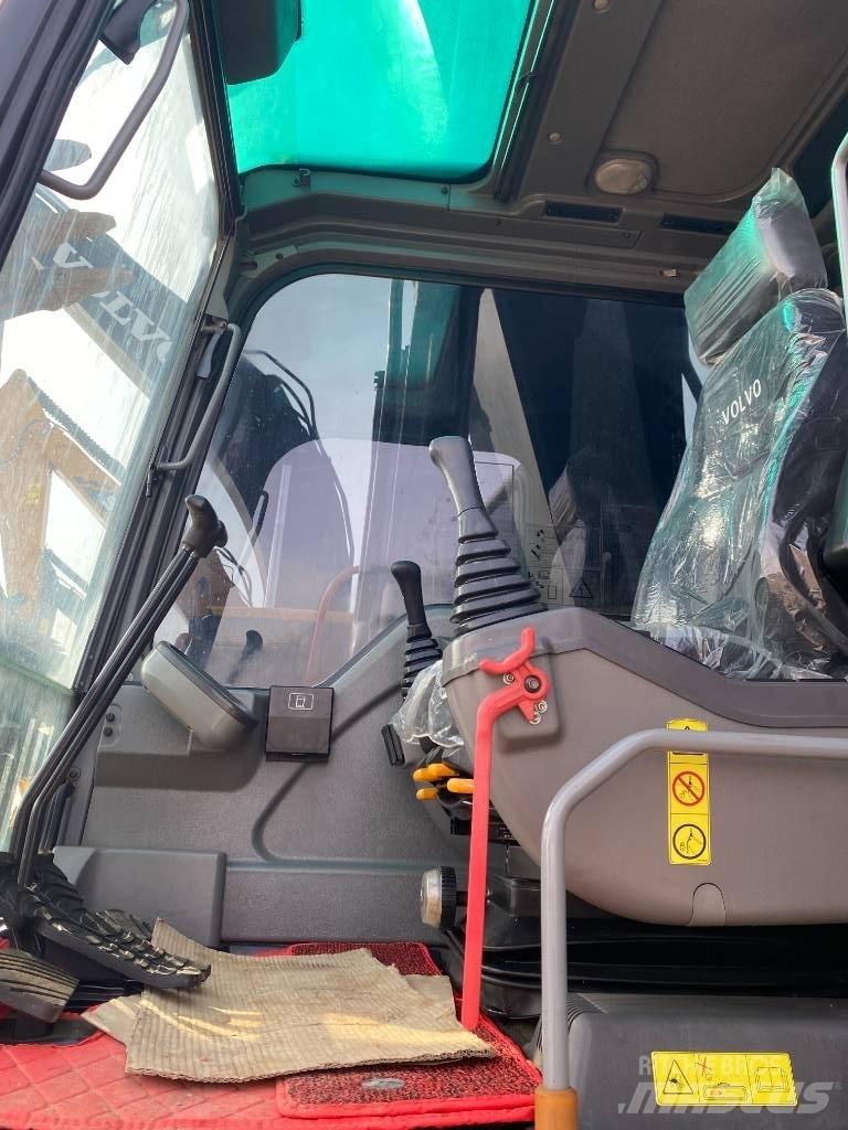 Volvo EC 290D Pelle sur chenilles