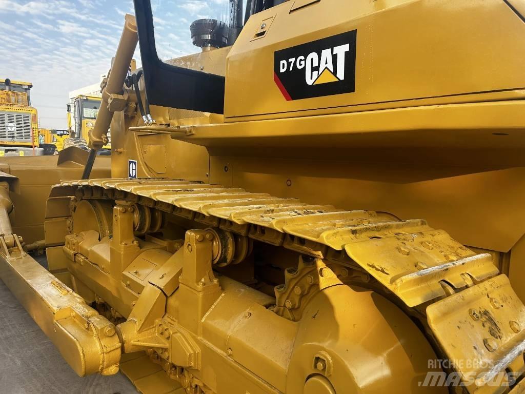 CAT D 7 G Bouteurs sur chenilles