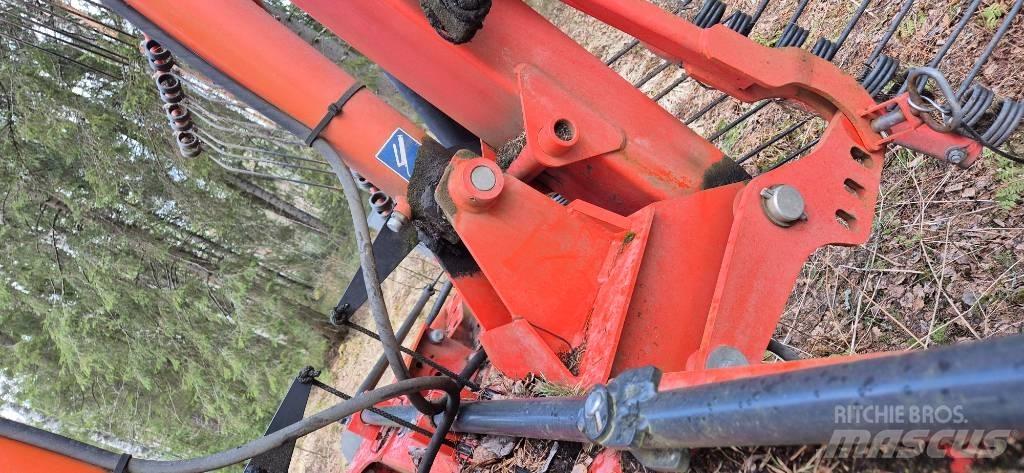 Kuhn GA 8121 Andaineur