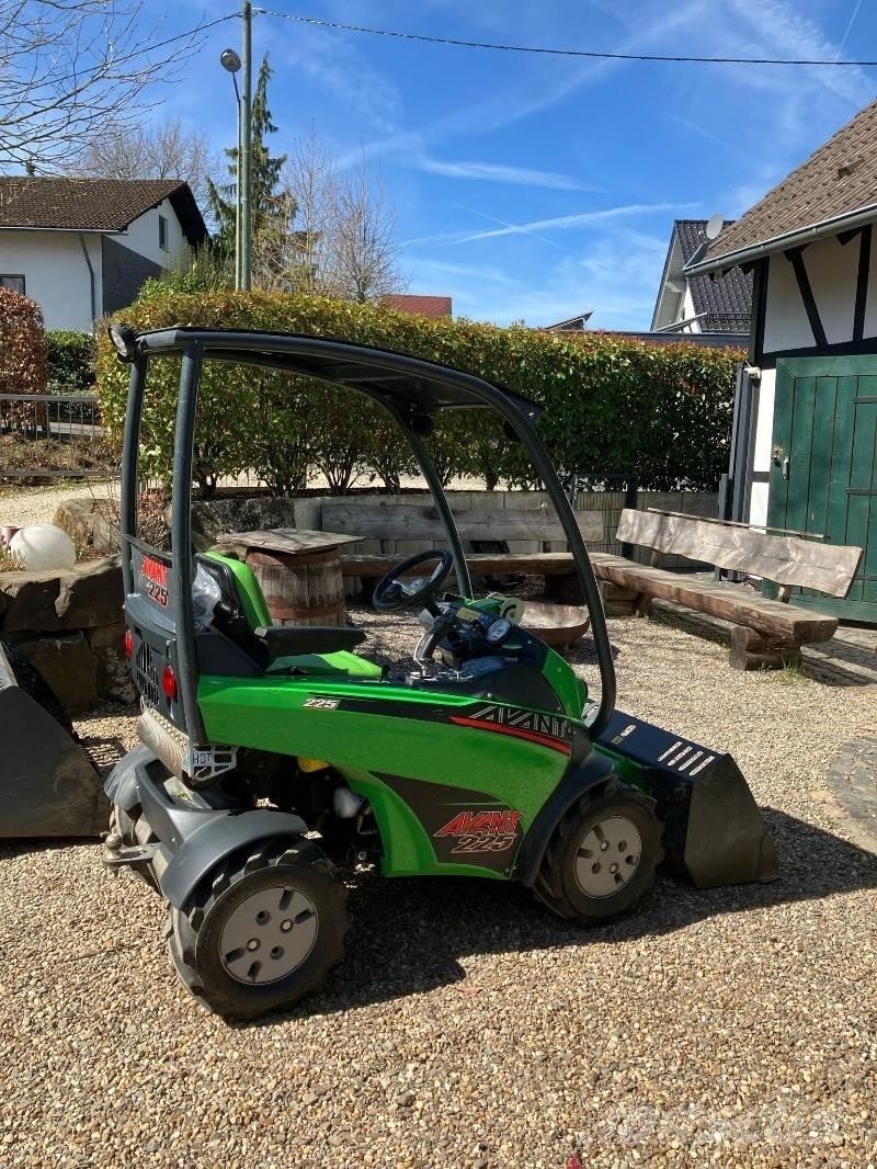 Avant 225 Mini chargeuse