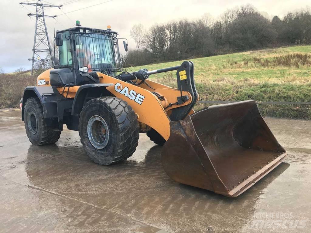 CASE 821 GXR Chargeuse sur pneus