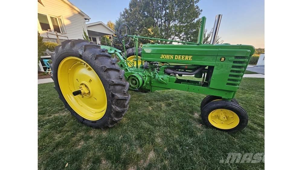John Deere B Pelle forestière