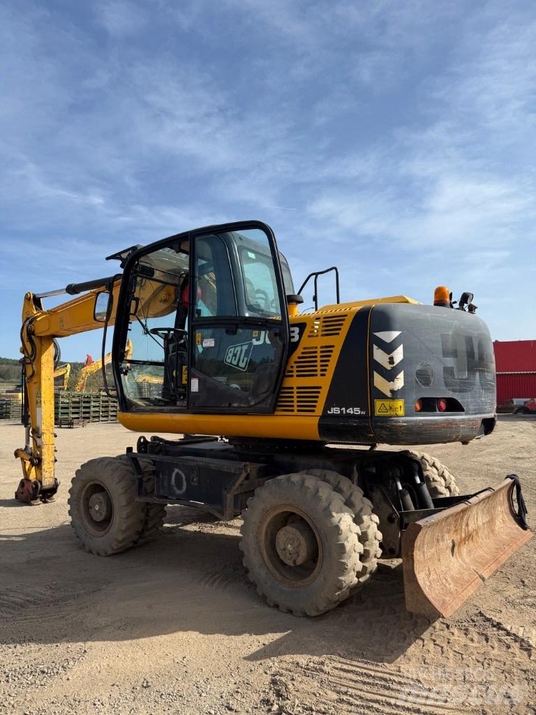 JCB JS 145 W Pelle sur pneus