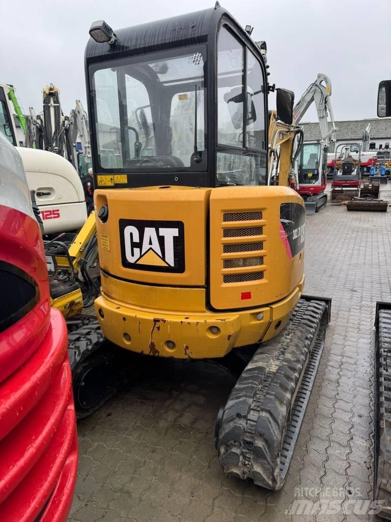 CAT 302.7 D Mini pelle < 7t
