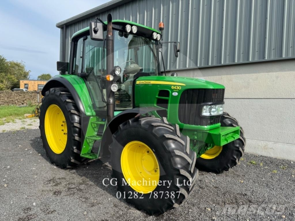 John Deere 6130 R Tracteur