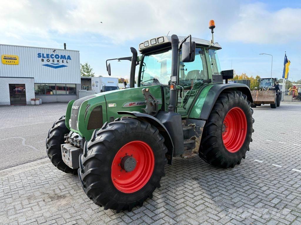 Fendt 712 Vario Tracteur