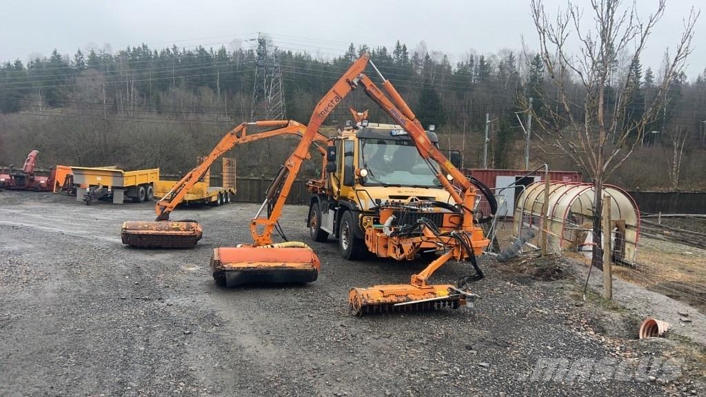 Unimog U427 Camions et véhicules municipaux