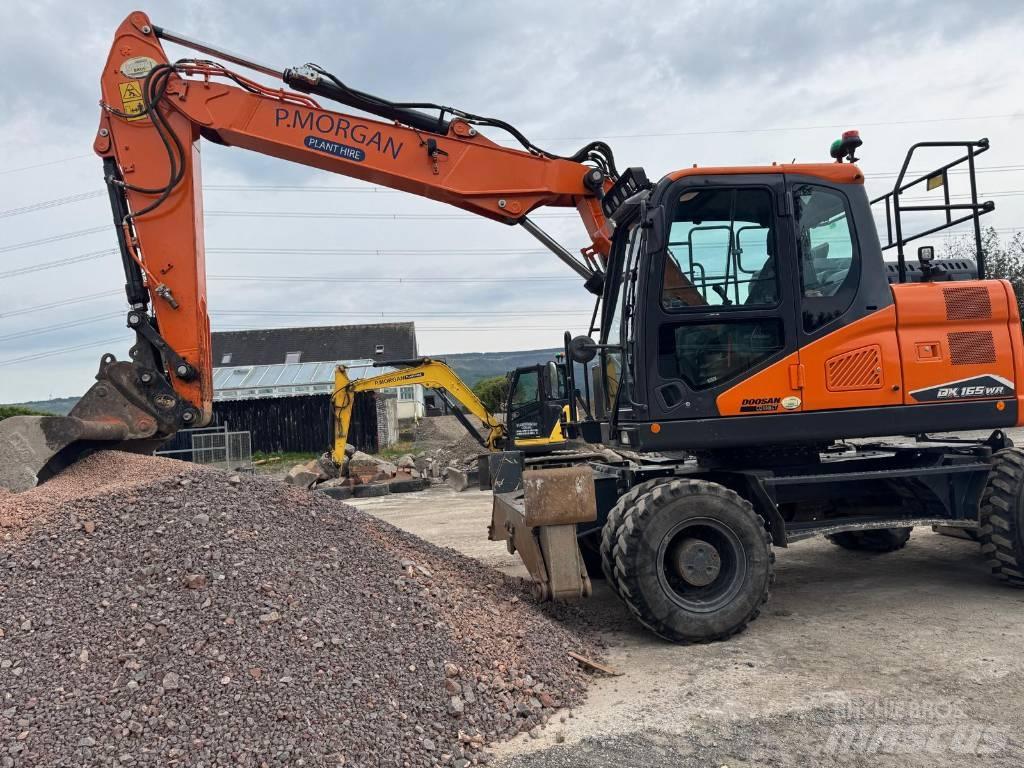 Doosan DX165WR-7 Pelle sur pneus