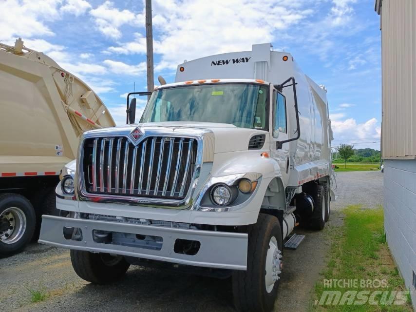 International 7400 Camion poubelle