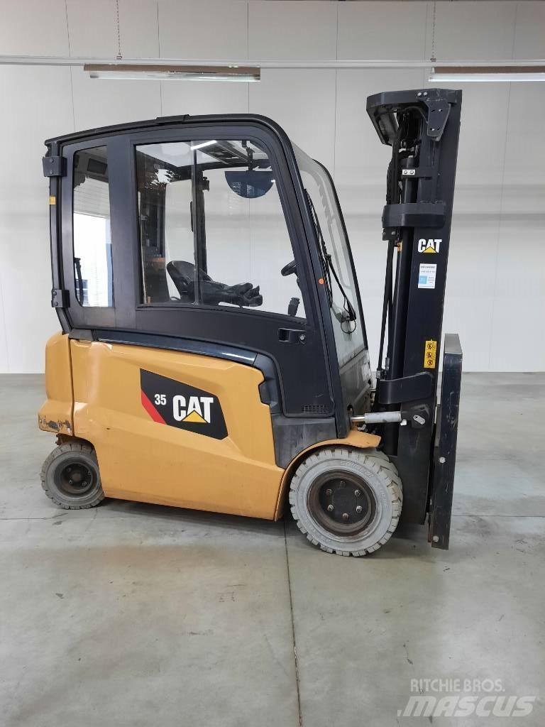 CAT EP35N Chariots élévateurs électriques