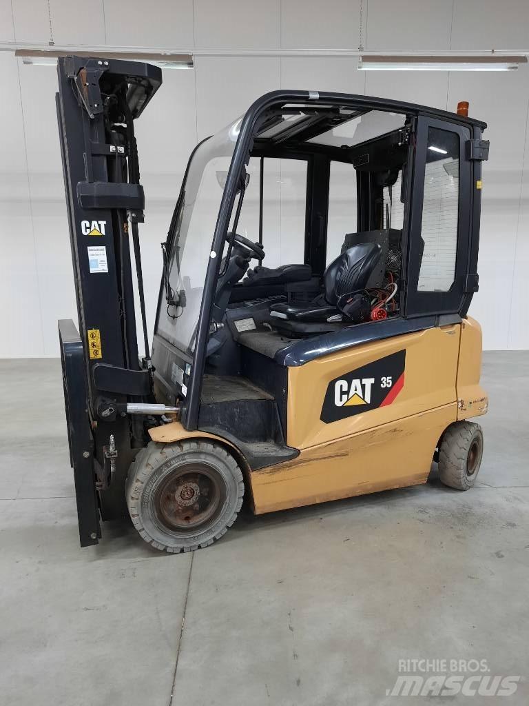 CAT EP35N Chariots élévateurs électriques