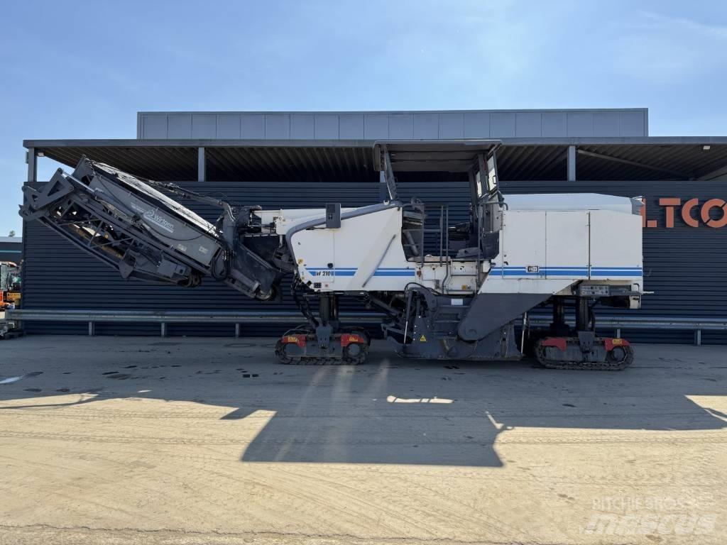 Wirtgen W 210 Fraiseuse à froid