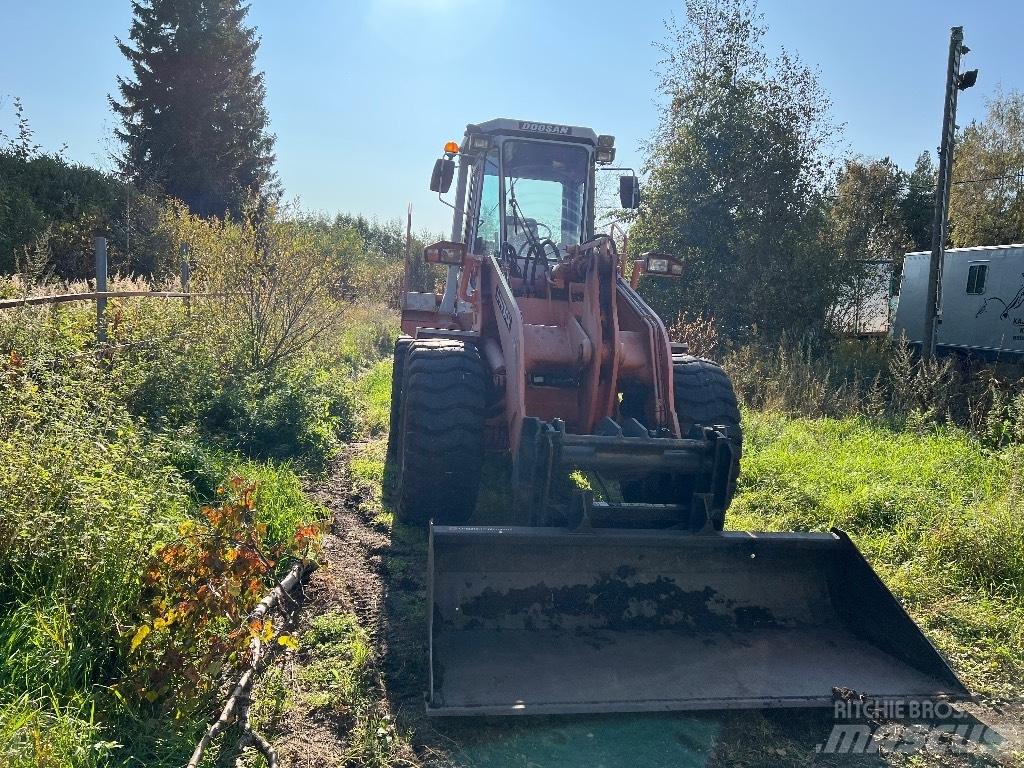 Daewoo Doosan W 200 Chargeuse sur pneus