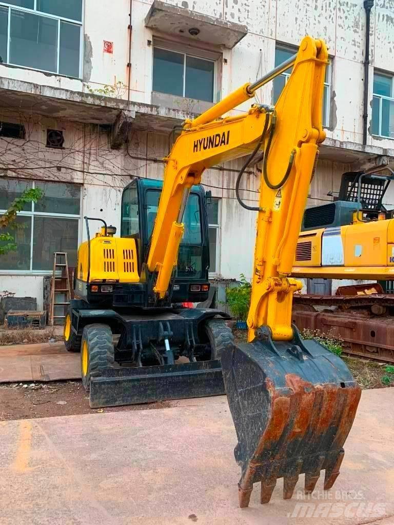 Hyundai Robex 60 W-7 Pelle sur pneus