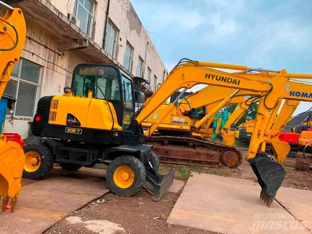 Hyundai Robex 60 W-7 Pelle sur pneus