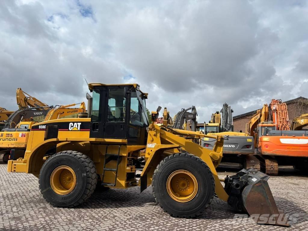 CAT 938 G Chargeuse sur pneus
