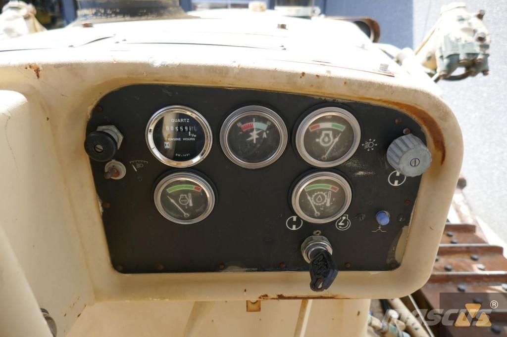 CAT D7G Ex-army Bouteurs sur chenilles