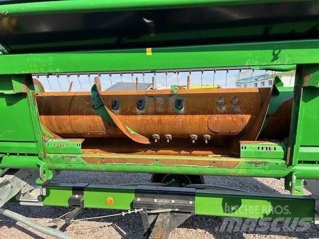 John Deere T 550 Moissonneuse batteuse