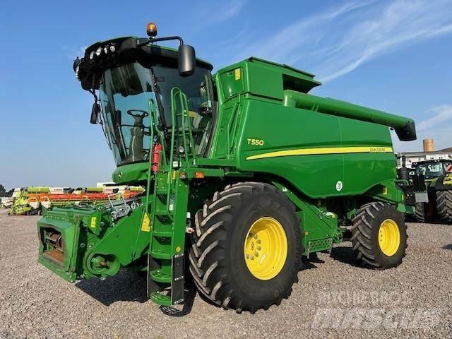 John Deere T 550 Moissonneuse batteuse