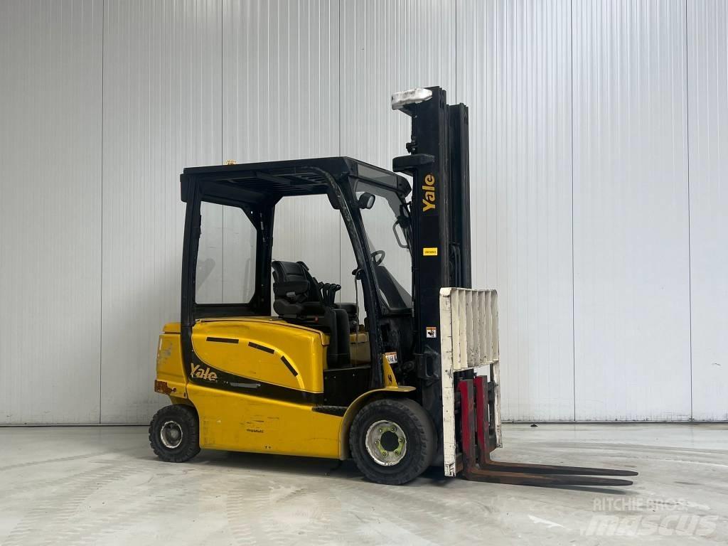 Yale ERP30VL Chariots élévateurs électriques