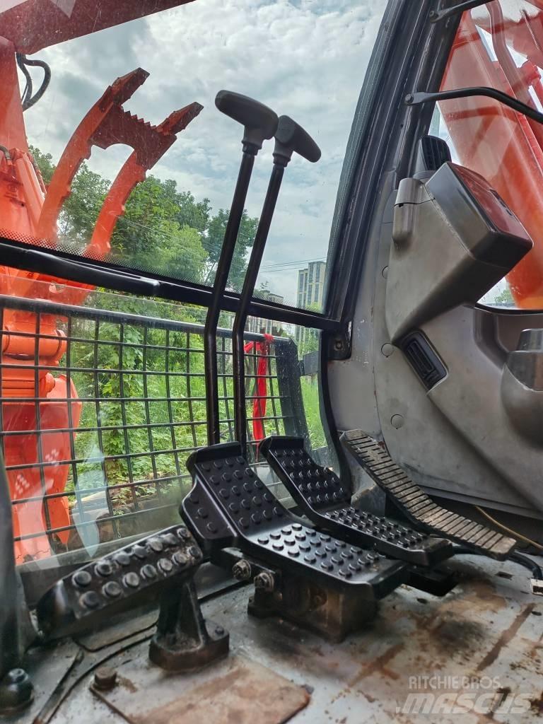 Hitachi EX 200-3 Pelle sur chenilles