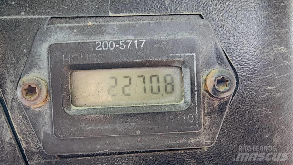 CAT 257 B Chargeuse compacte