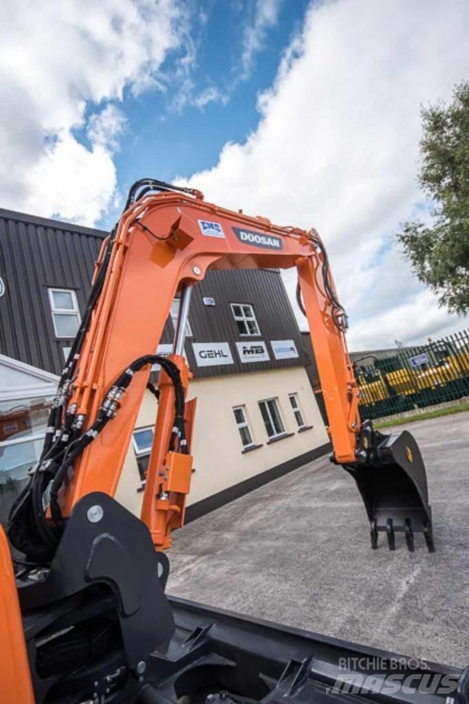 Doosan DX 85 R Mini pelle 7t-12t