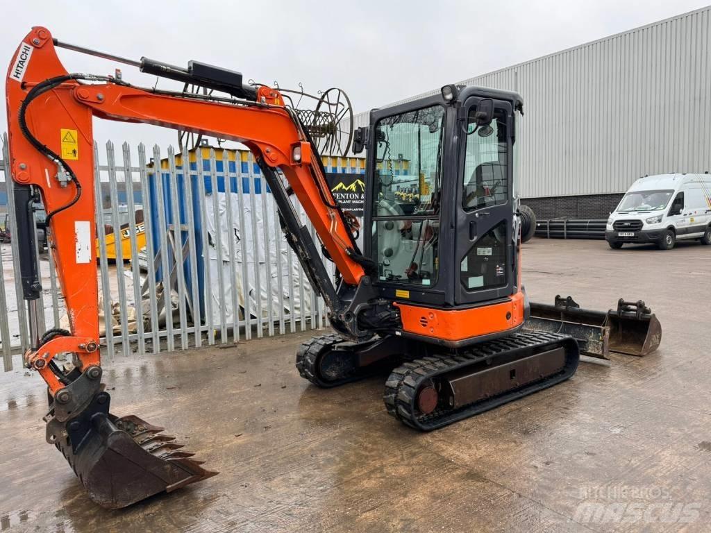 Hitachi ZX 33 U Mini pelle < 7t