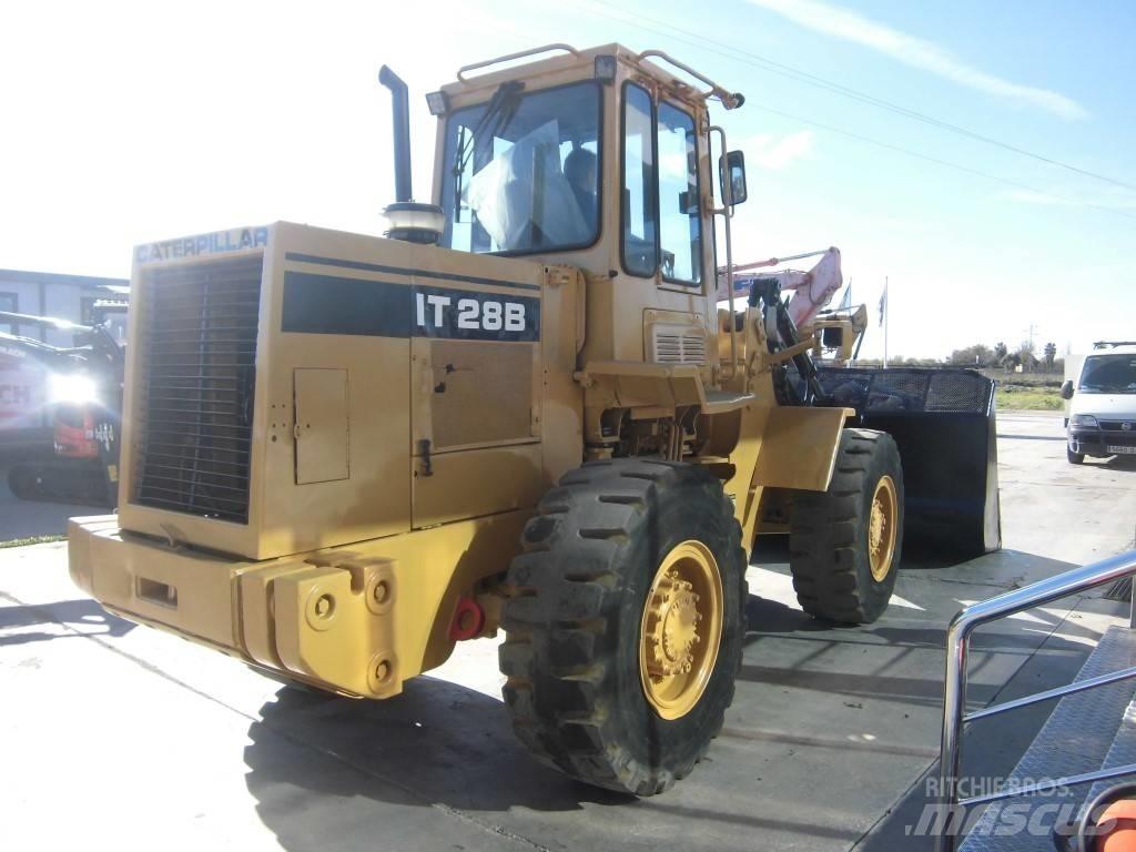 CAT IT 28 Chargeuse sur pneus