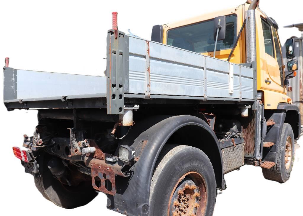 Unimog U400 Camion plateau