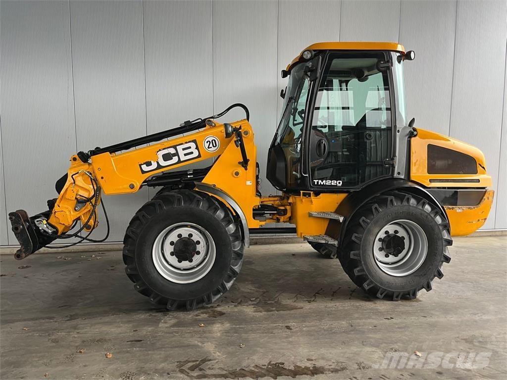 JCB TM 220 Agri Chargeuse sur pneus