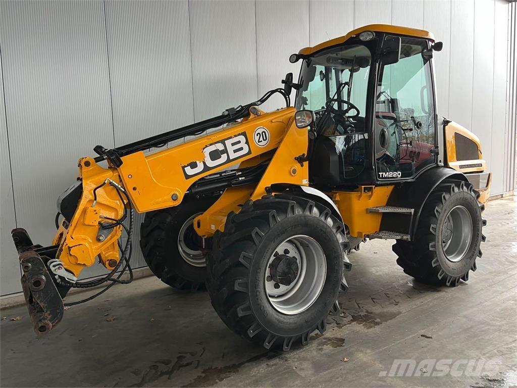 JCB TM 220 Agri Chargeuse sur pneus