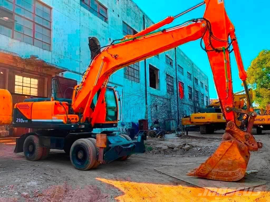 Hyundai R210W-9T Pelle sur chenilles